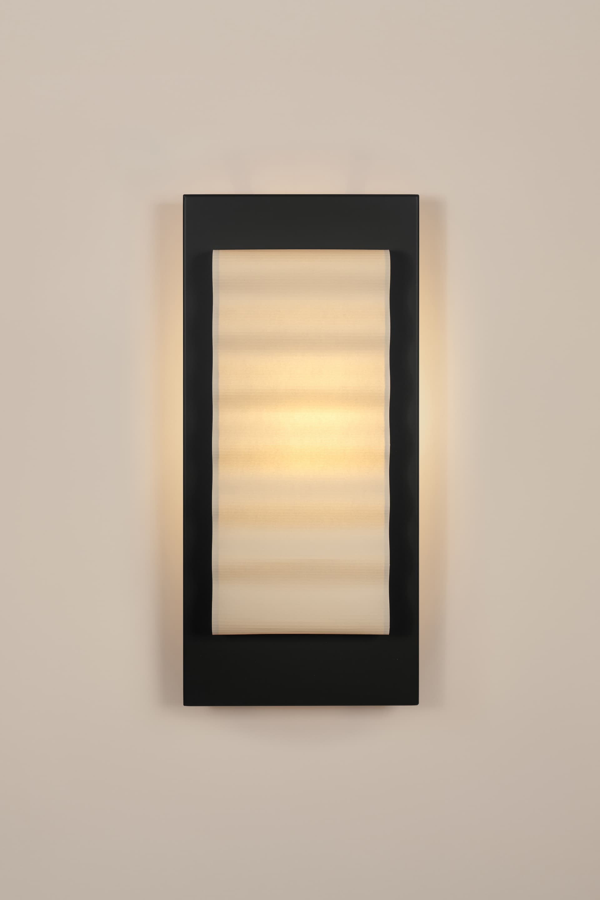 Wall light Frame L black, Violaine d'Harcourt - 394109