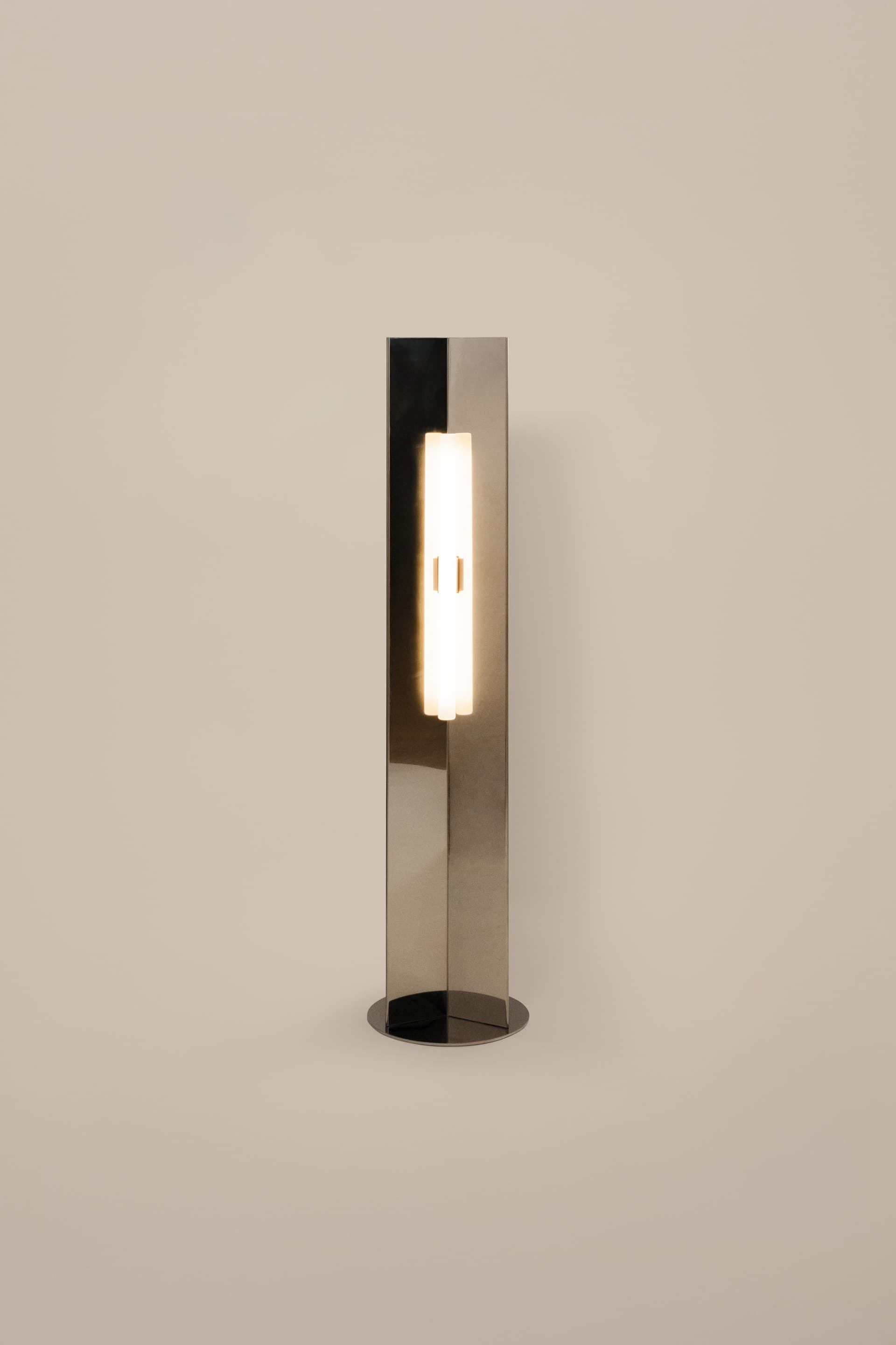 Floor lamp Arrow 120, opal bulb, Violaine d'Harcourt - 394187