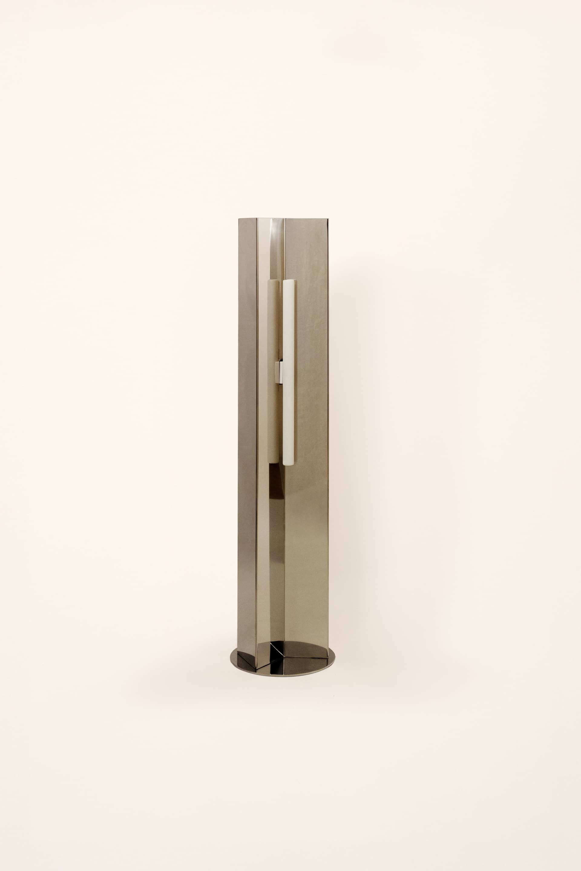 Floor lamp Arrow 120, opal bulb, Violaine d'Harcourt - 394186