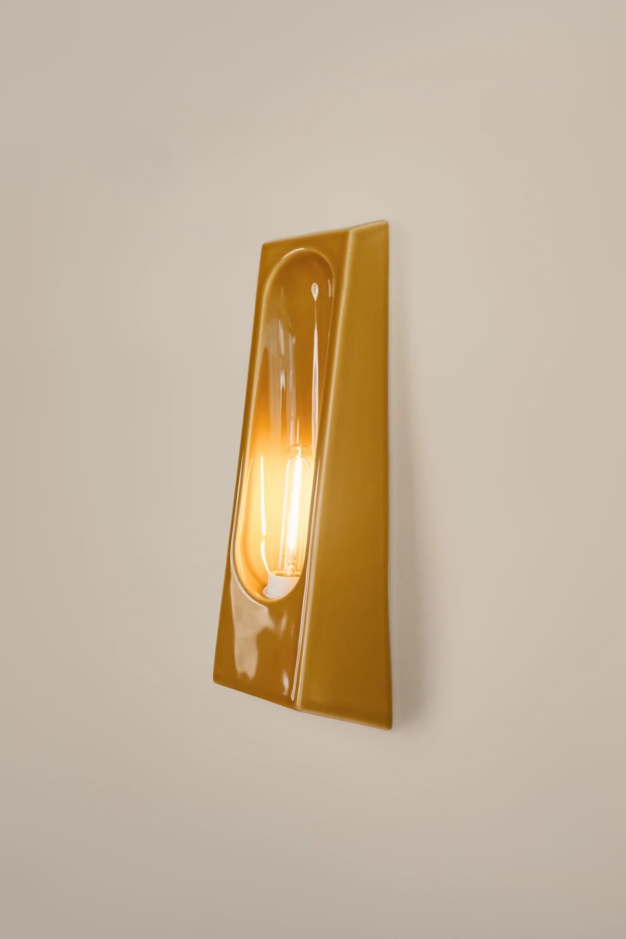 Alcove yellow wall light, Violaine d'Harcourt - 394208