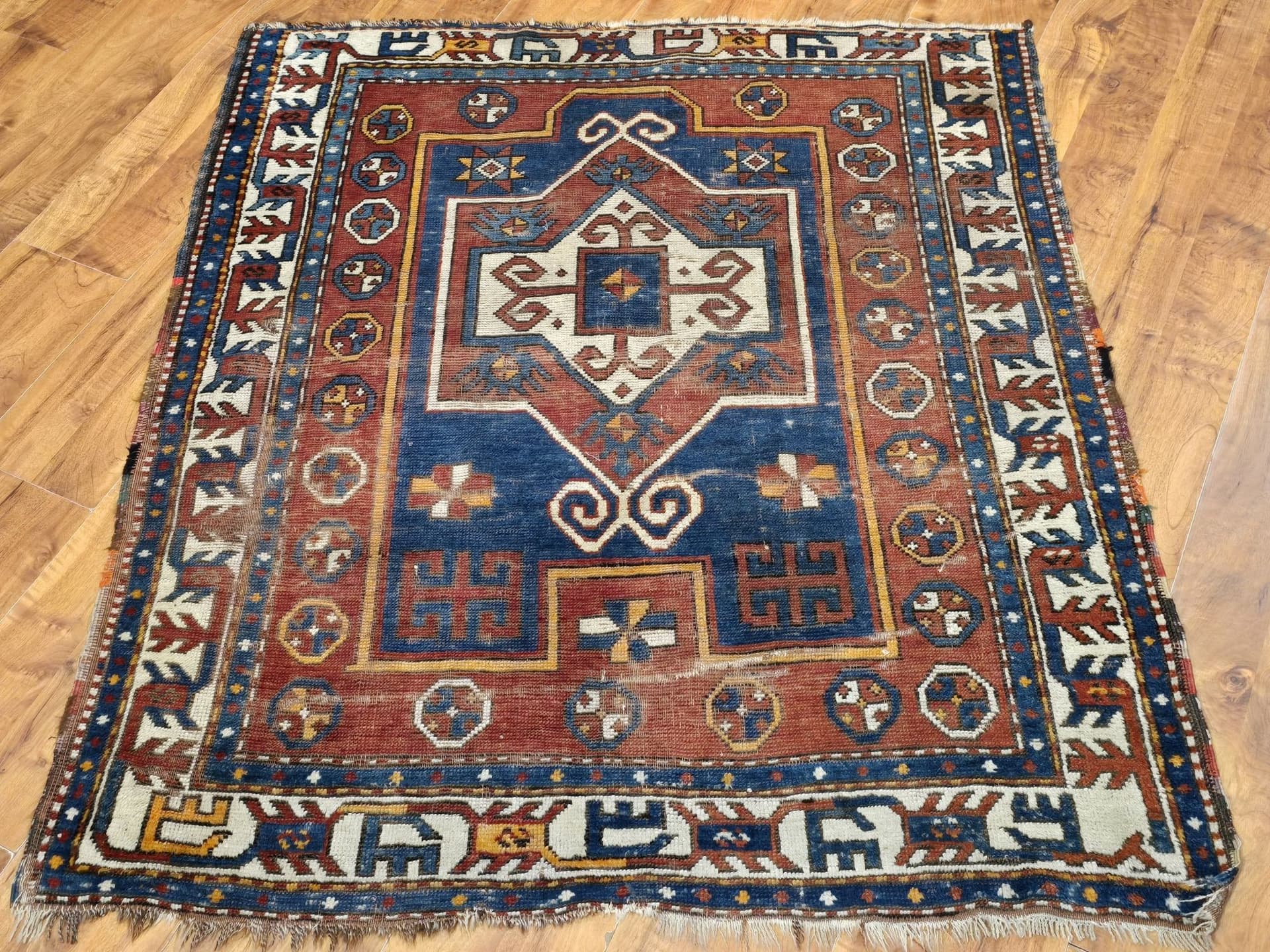 Rug Kazak Bordjalou 135x120 cm, blue red yellow white brown black, wool, South Caucasus, 19th century - 395858