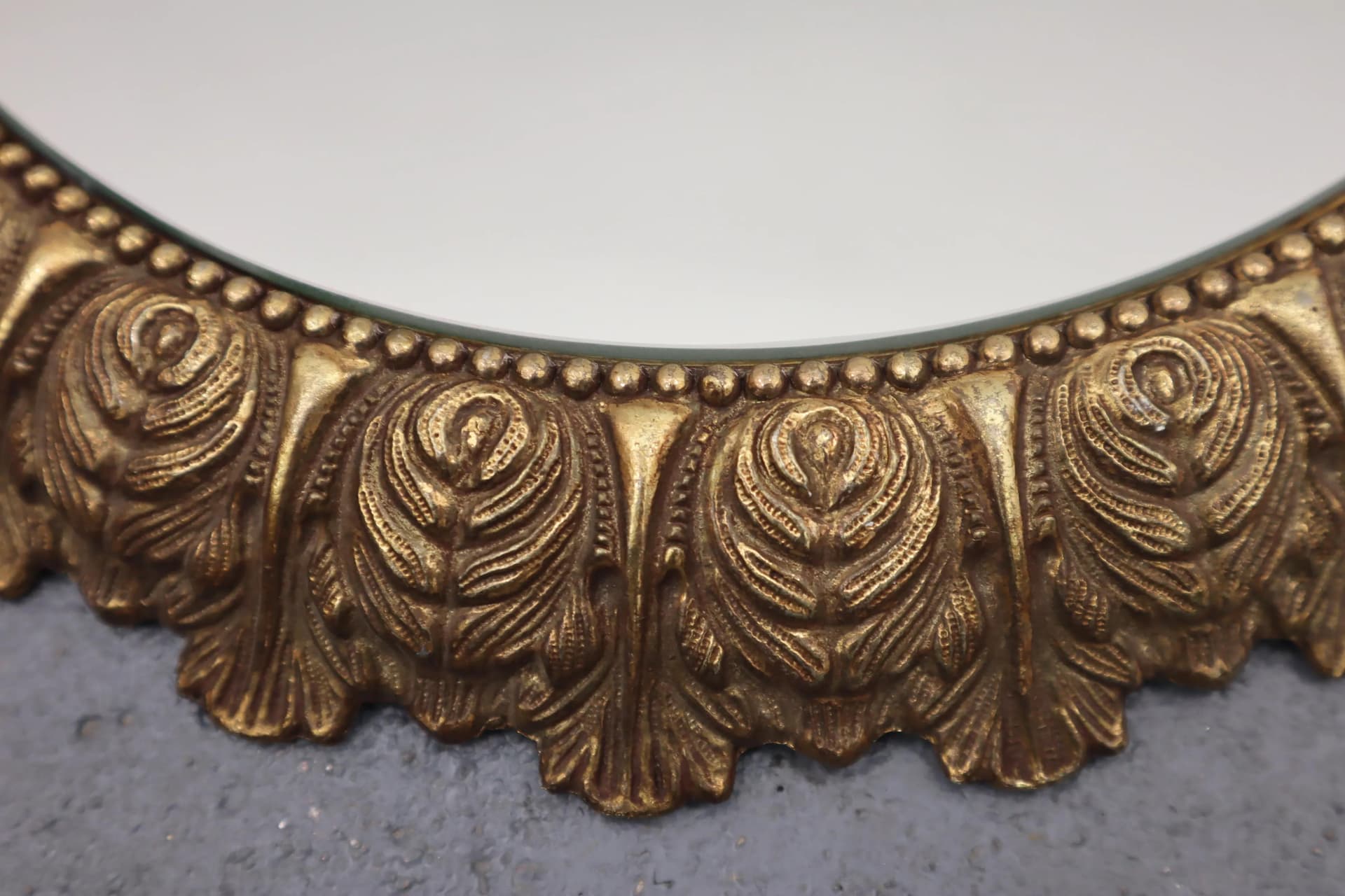 Lustro ścienne, mosiądz złoty, Polska, lata 50. - 45460