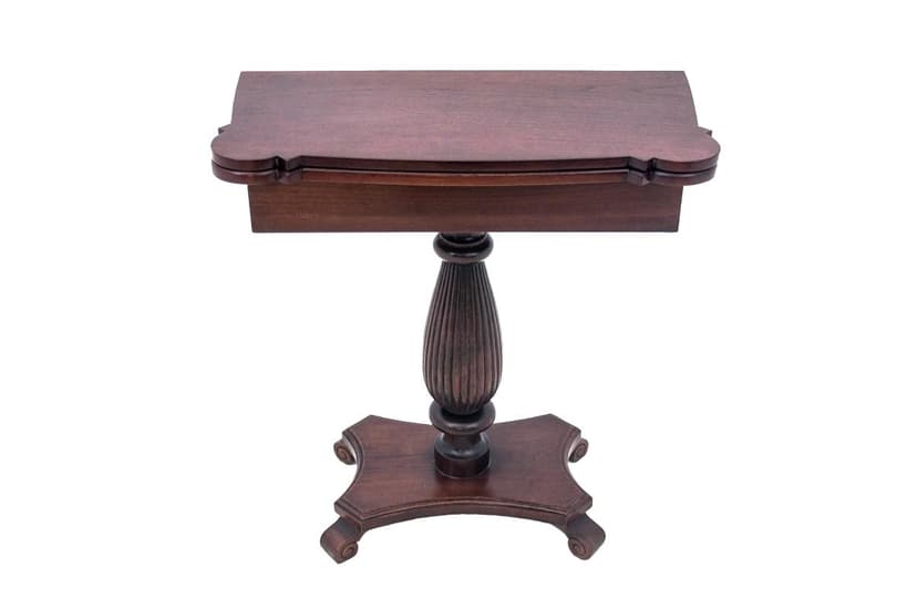 Ciemnobrązowy stolik karciak, Europa Północna, lata 70. XIX wieku
