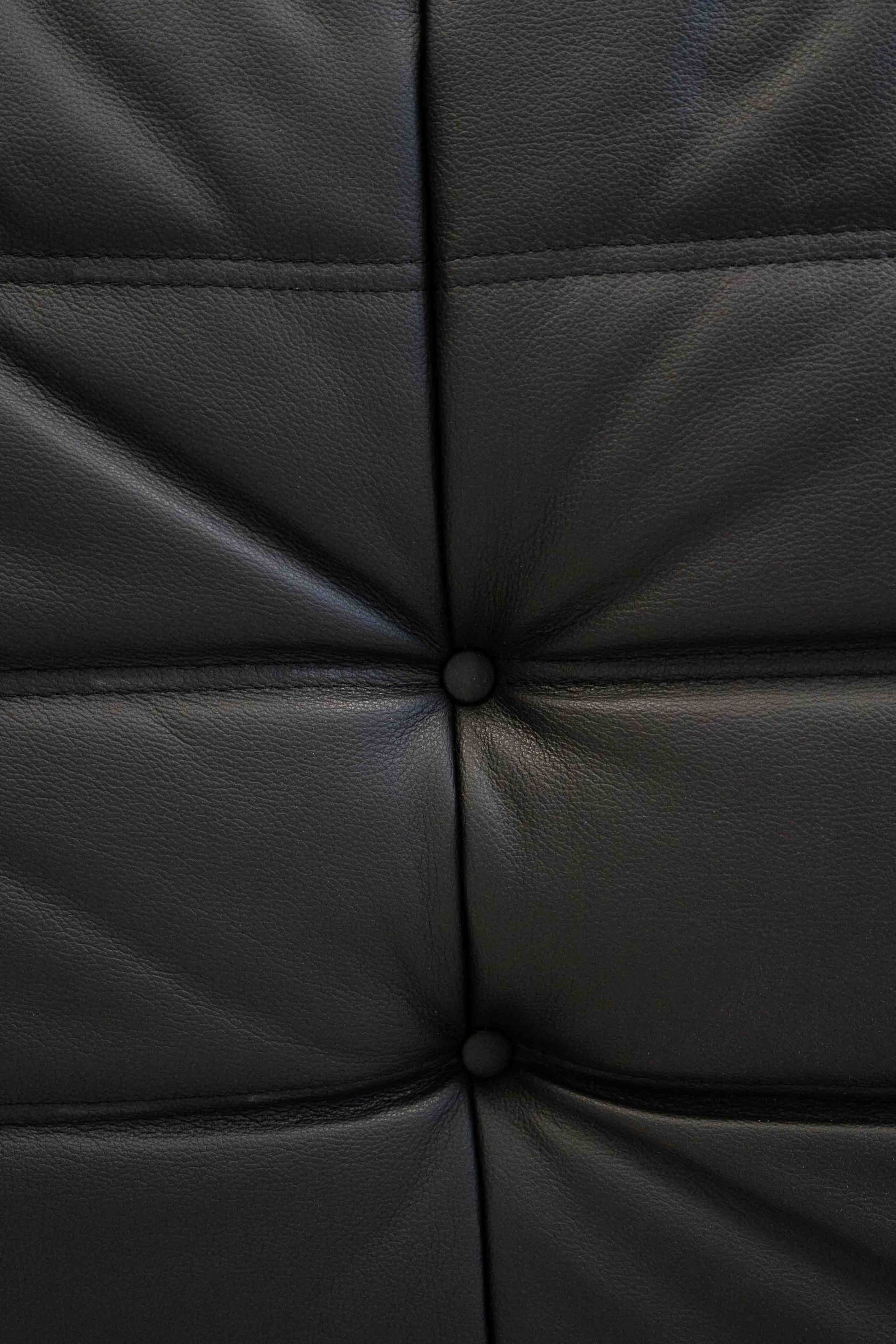 Sofa Togo z podłokietnikami, skóra czarna madras - 298990