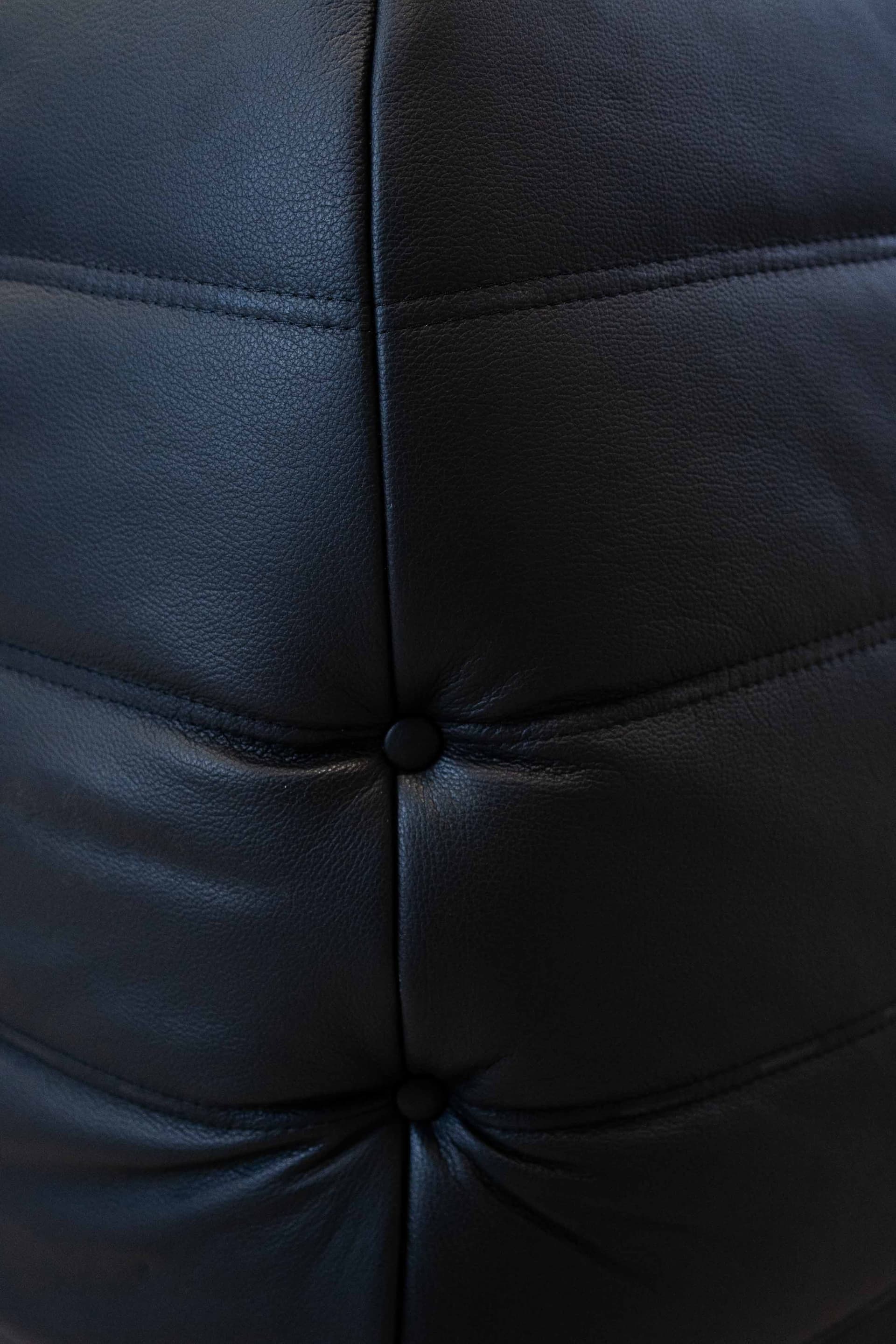 Sofa Togo z podłokietnikami, skóra czarna madras - 298994