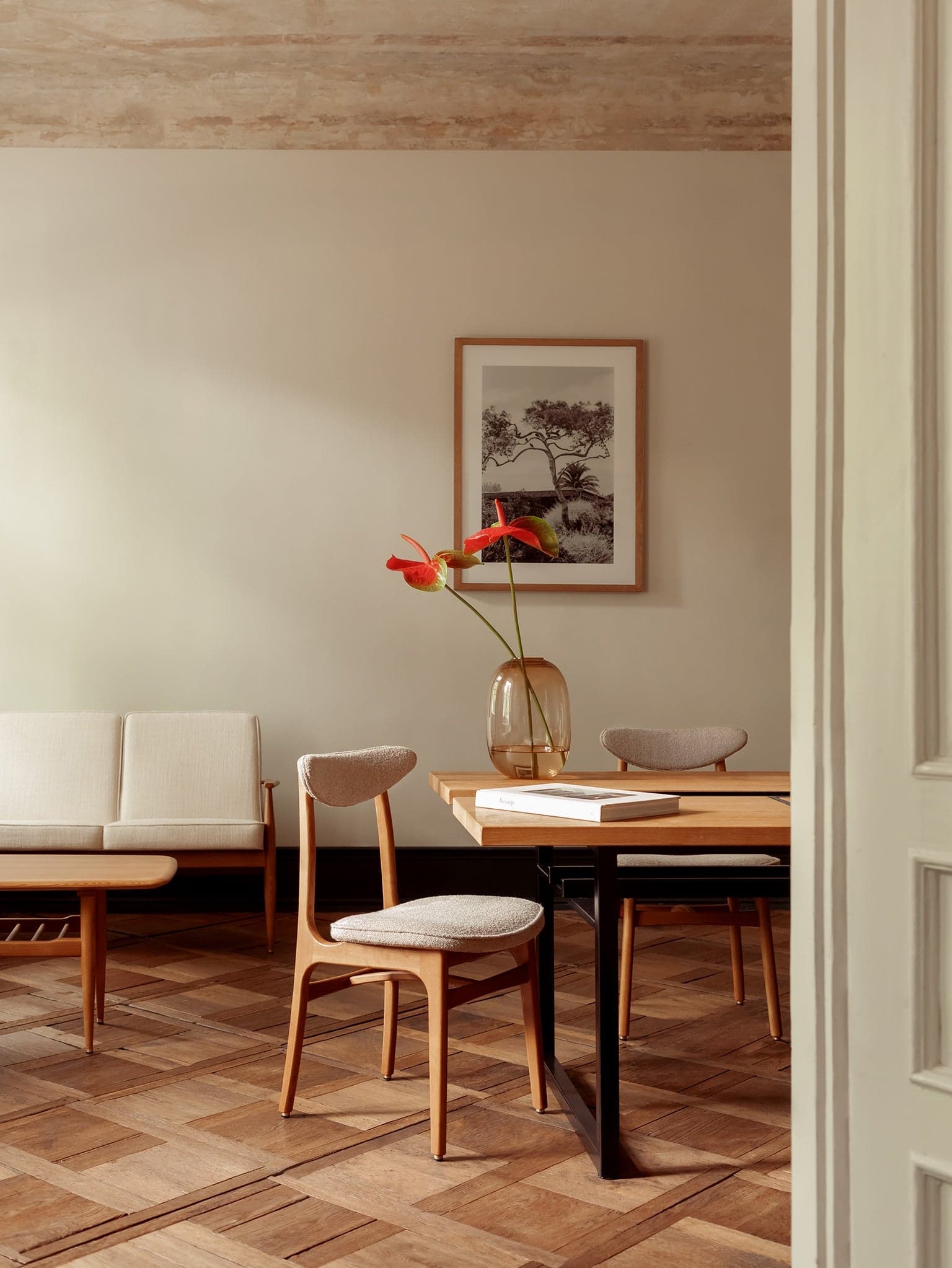 Krzesło 200-190 Boucle Creme, biały, jesion 03 Dark, proj. R. Hałas, 366 Concept - 63571